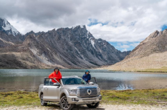 致敬攀登精神 户外之王山海炮护航阿玛直米双峰首攀